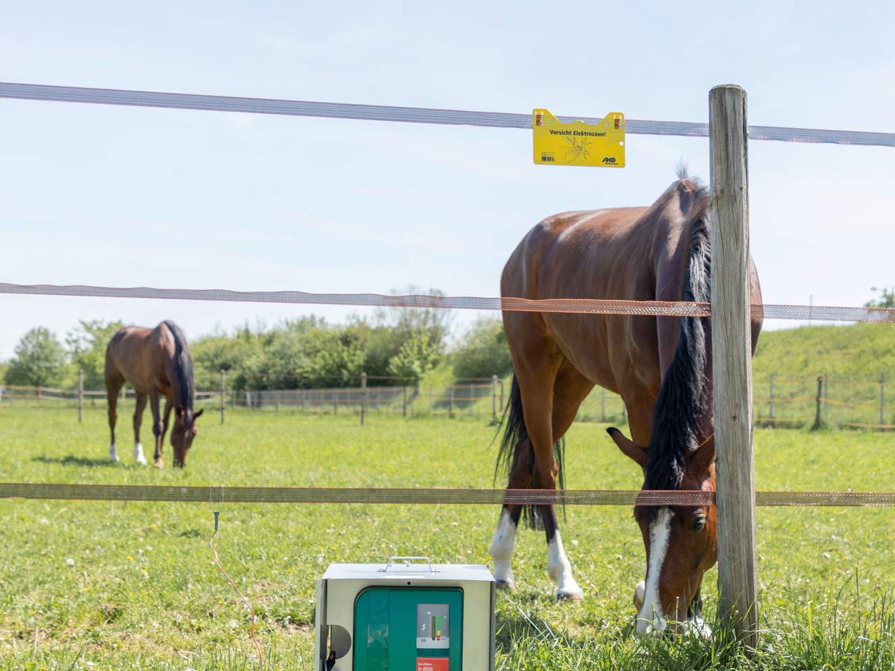 Metal Battery Boxes - Image 21 of 24