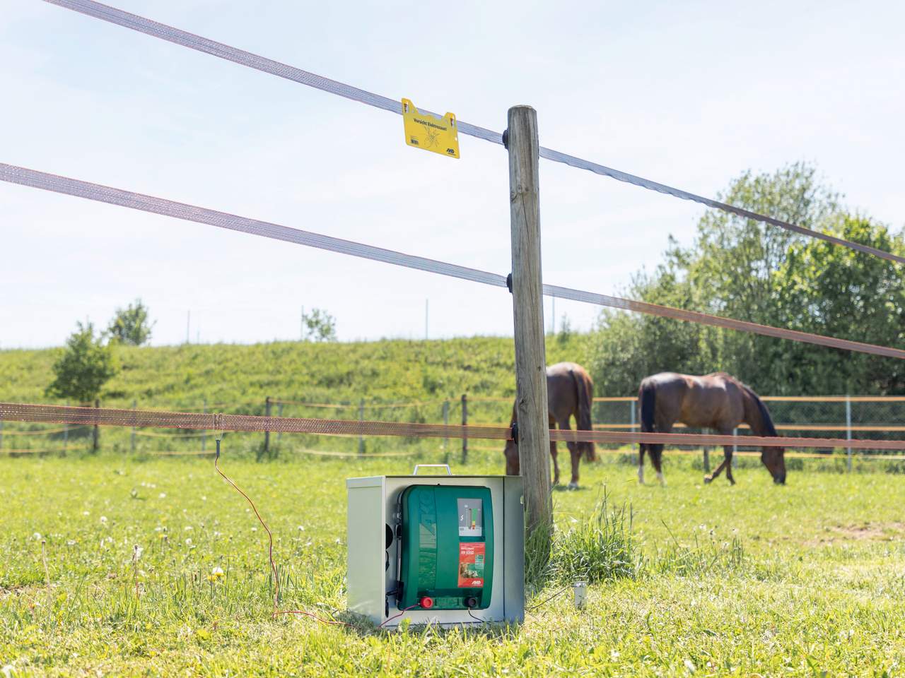 Metal Battery Boxes - Image 15 of 24