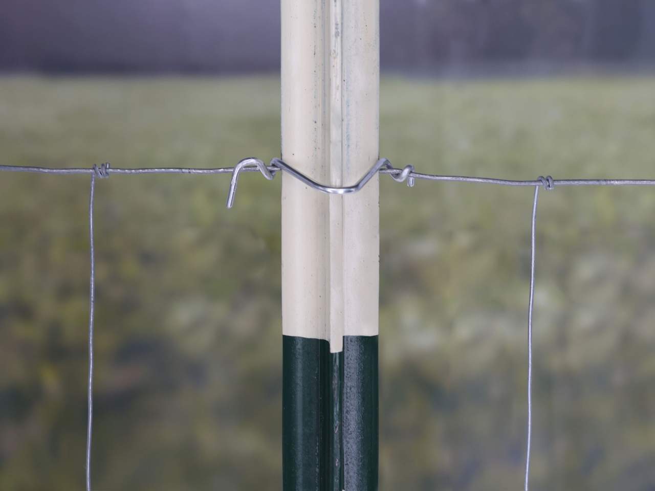 Fixing Clips for T-posts - Image 5 of 6