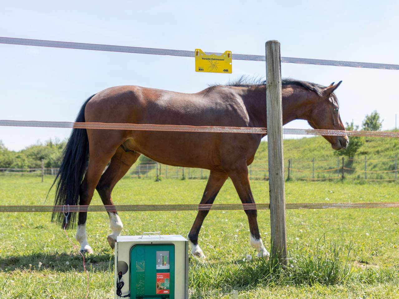 Metal Battery Boxes - Image 23 of 24