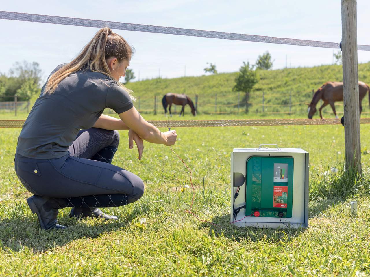Metal Battery Boxes - Image 16 of 24