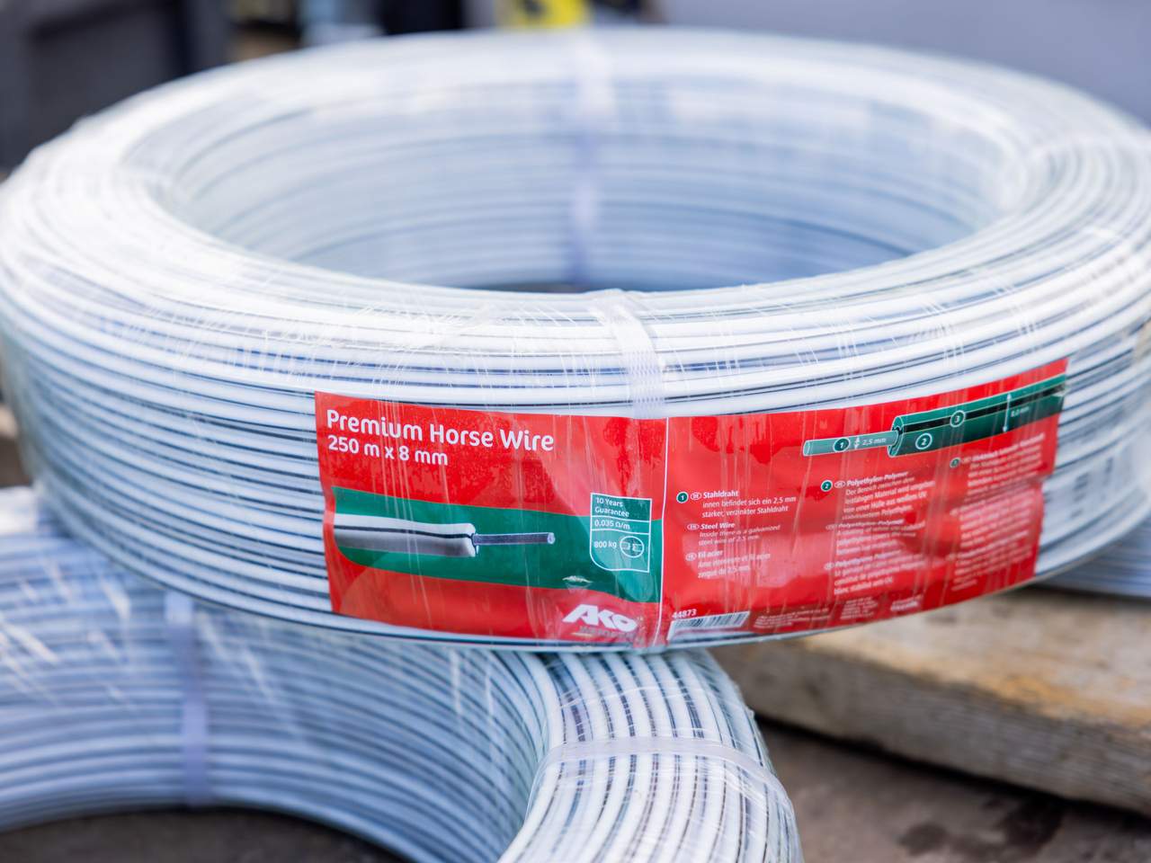 Premium Horse Wire - Image 9 of 31