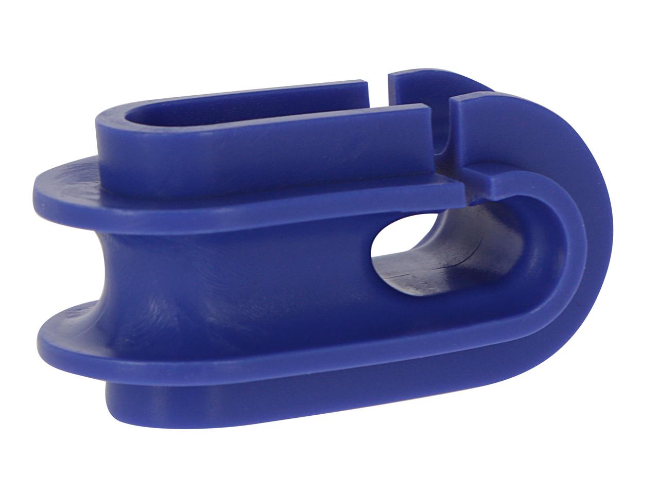 Strain insulator for electric rope