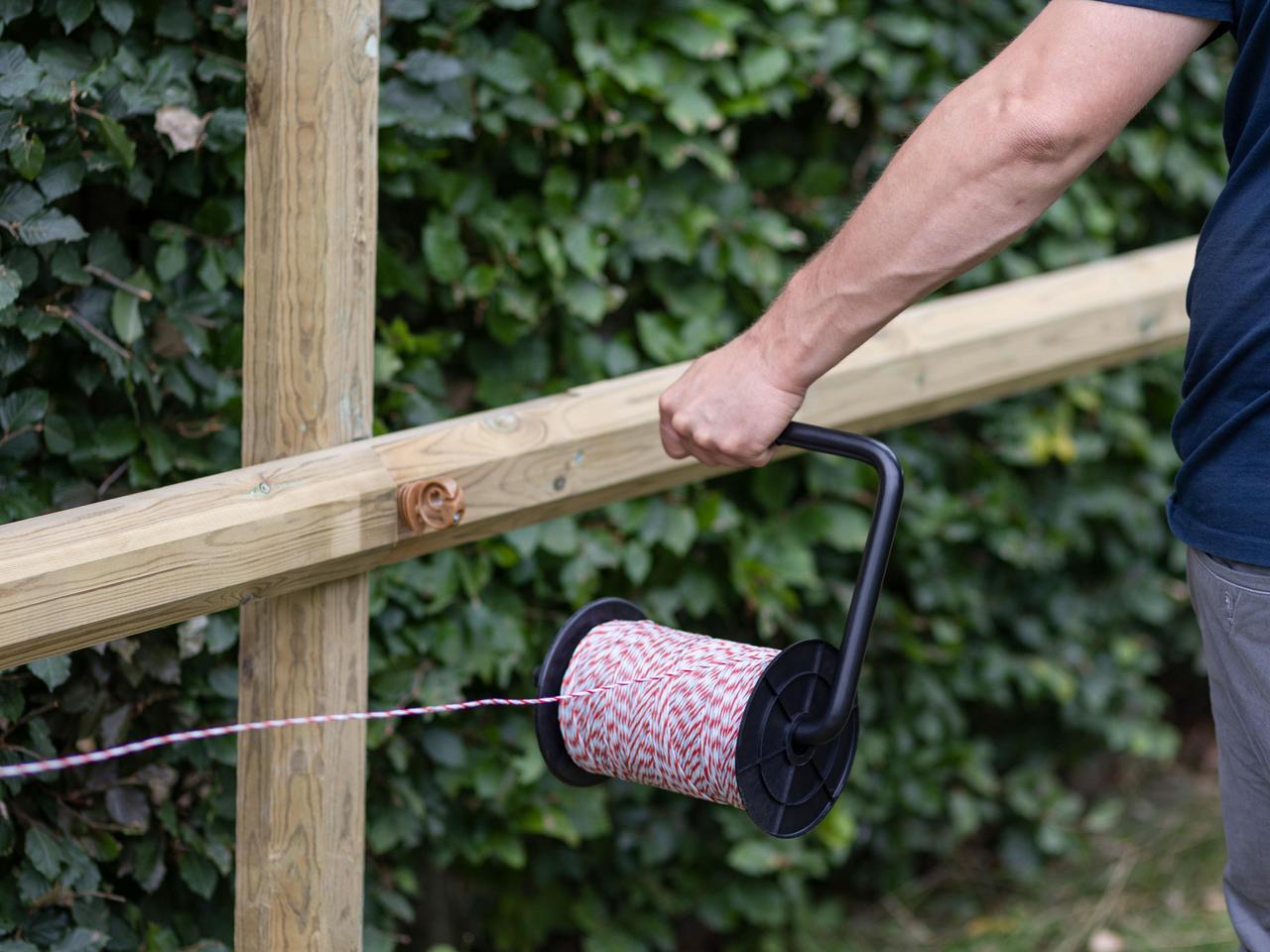 One-Hand Drop Aid