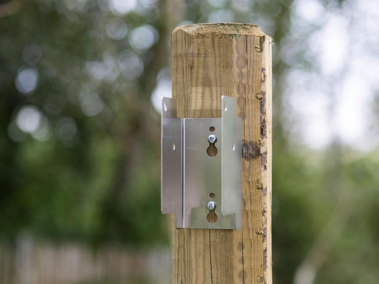 Wooden Post Mount