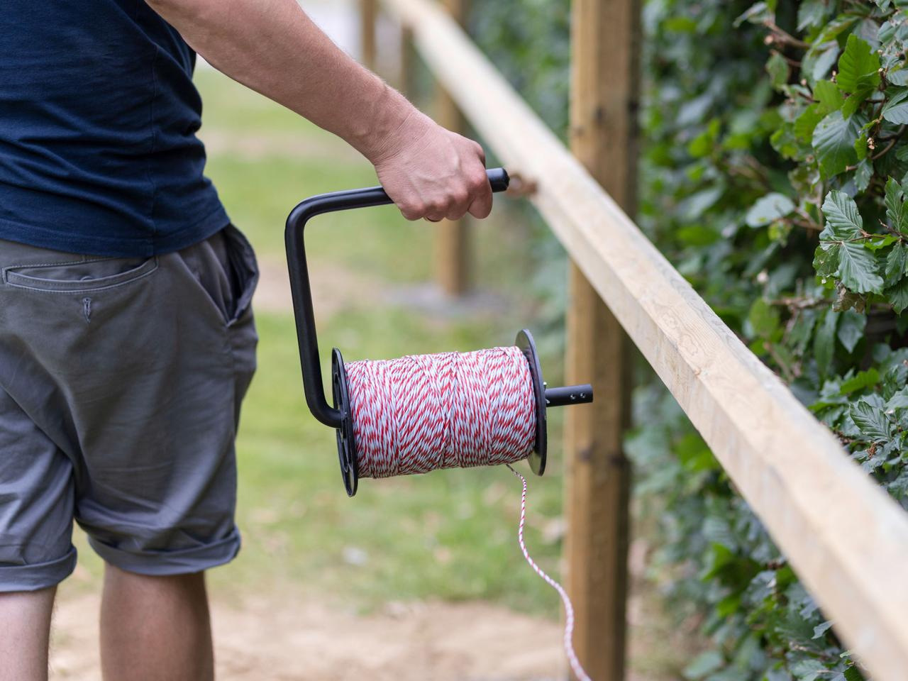 One-Hand Drop Aid